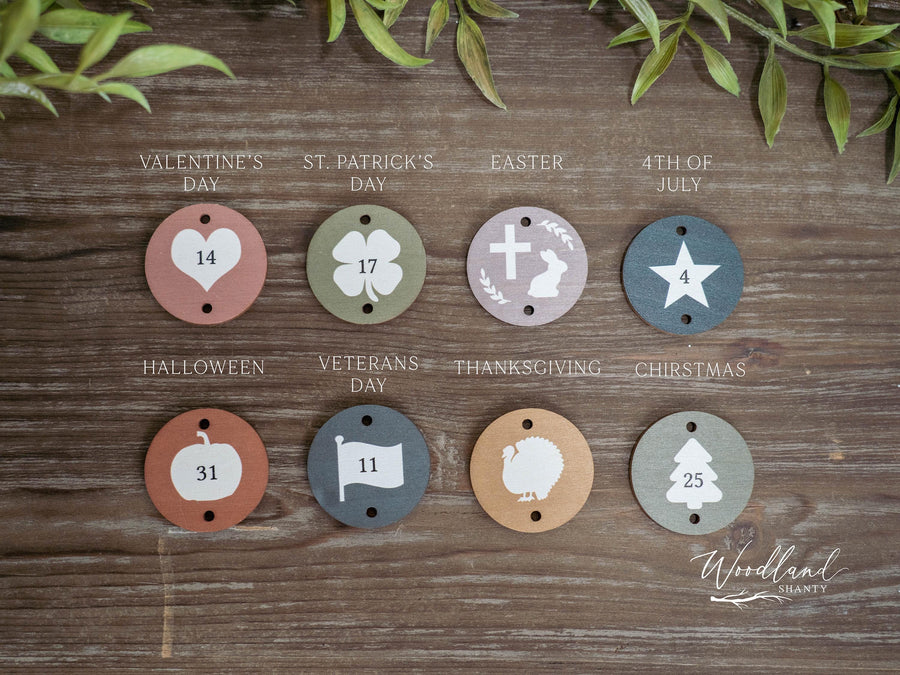 8 Holiday Birthday Calendar Tags 1.5"
